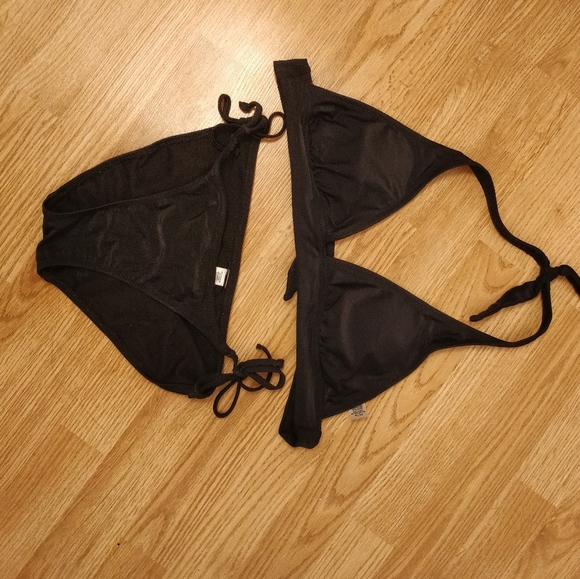 Swimsuits collection - Picture 3 of 6